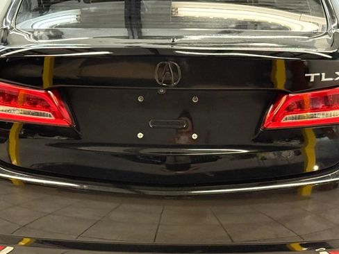 Used 2020 Acura TLX image 11