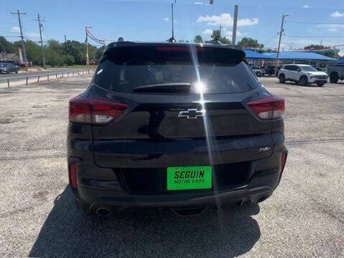Used 2023 Chevrolet TrailBlazer RS w/ Sun and Liftgate Package FWD image 7