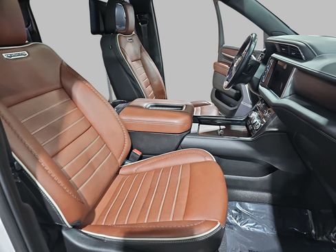 Certified 2024 GMC Yukon XL Denali Ultimate image 13