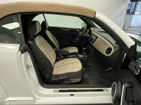 Used 2018 Volkswagen Beetle 2.0T Coast FWD image 31