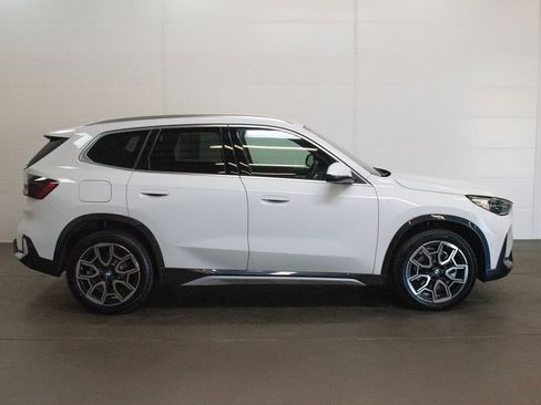 Certified 2026 BMW X1 xDrive28i w/ Convenience Package AWD/4WD image 3