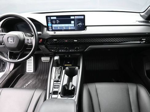 Used 2025 Honda Accord Sport image 25