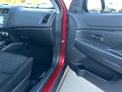 Used 2024 Mitsubishi Outlander Sport AWD image 9