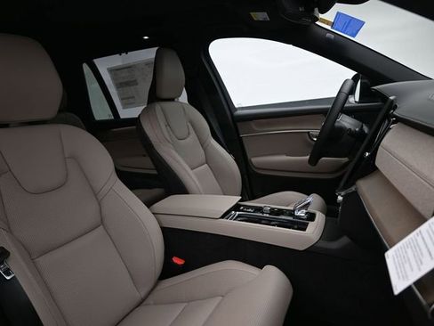 New 2026 Volvo XC90 B6 Ultra w/ Protection Package Premier image 36