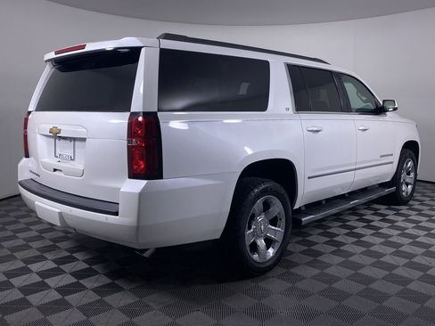 Used 2019 Chevrolet Suburban LT w/ LT Signature Package AWD/4WD image 22