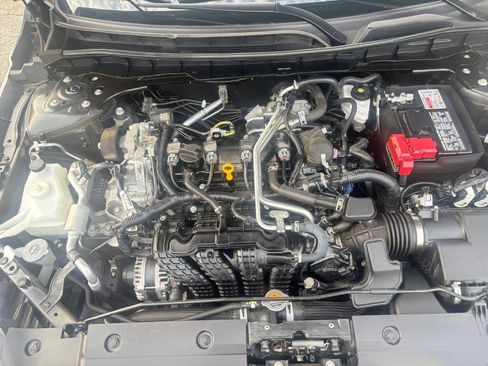 Used 2025 Nissan Altima 2.5 SV FWD image 33