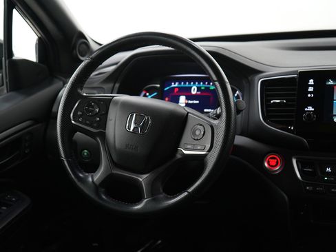 Used 2022 Honda Pilot TrailSport image 14