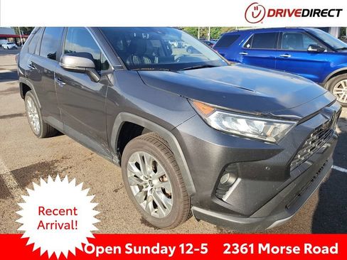 Used 2019 Toyota RAV4 Limited FWD image 1