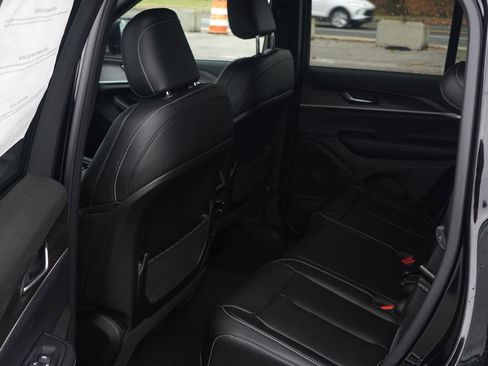 New 2025 Jeep Grand Cherokee Limited w/ Trailer Tow Package image 52