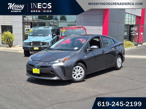 Used 2022 Toyota Prius LE FWD image 1