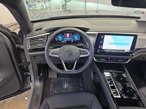 New 2026 Volkswagen Atlas Cross Sport SE AWD/4WD image 13