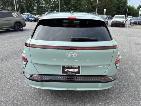 Certified 2025 Hyundai Kona Limited FWD image 7