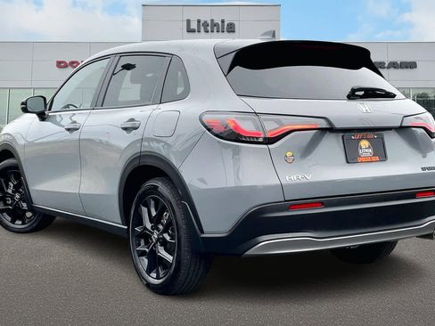 Used 2025 Honda HR-V Sport image 4