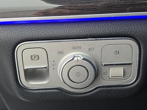 Used 2020 Mercedes-Benz GLE 350 GLE 350 w/ Premium Package image 25