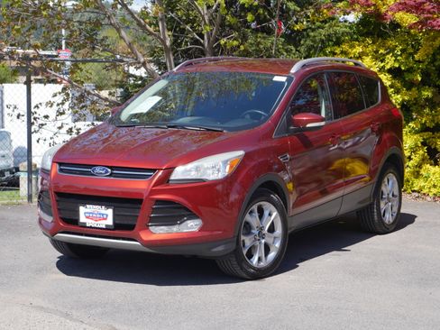 Used 2014 Ford Escape Titanium AWD/4WD image 2