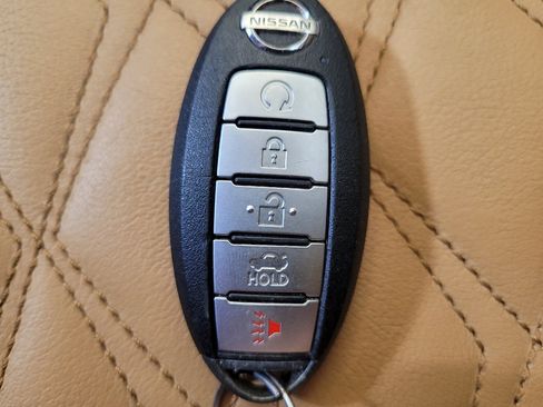 Used 2020 Nissan Sentra SV w/ SV Premium Package FWD image 32