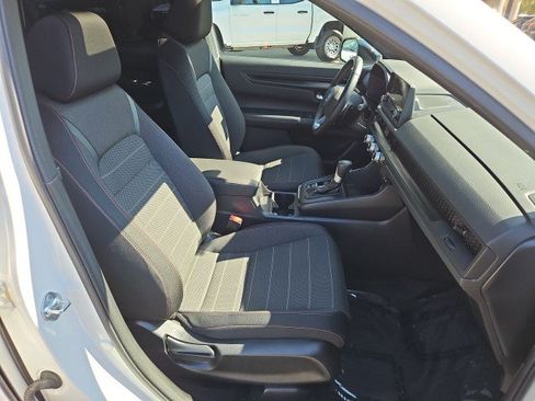 Used 2025 Honda CR-V Sport image 28