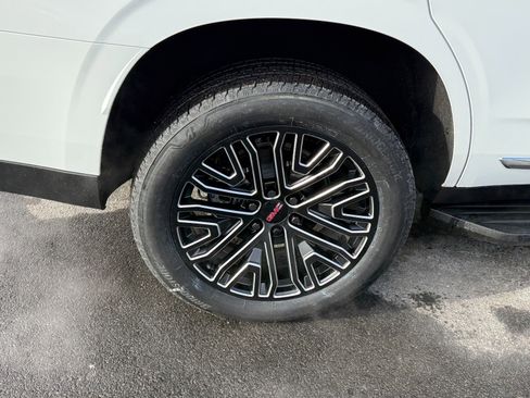 New 2026 GMC Yukon Elevation image 11