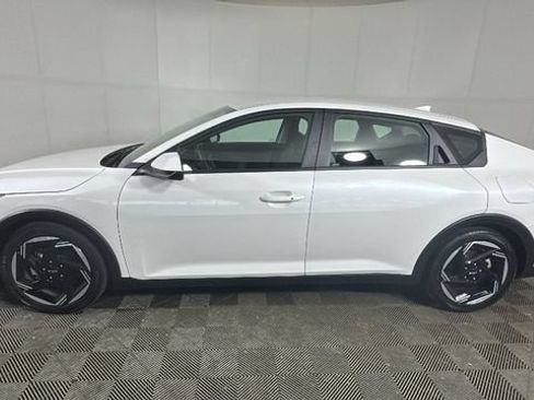 Used 2025 Kia K4 EX FWD image 5