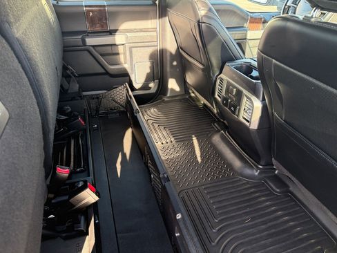 Used 2017 Ford F350 Platinum w/ Platinum Ultimate Package image 16