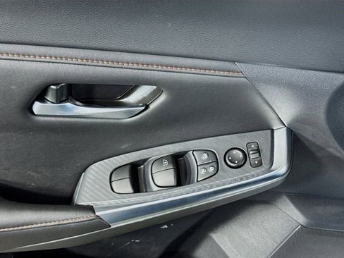 New 2025 Nissan Sentra SR w/ Midnight Edition image 21