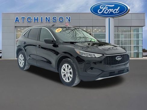Certified 2023 Ford Escape Active w/ Tech Pack #2 image 3