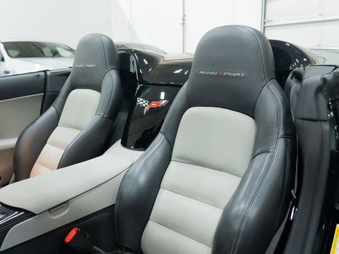 Used 2010 Chevrolet Corvette Grand Sport w/ Preferred Equipment Group image 21