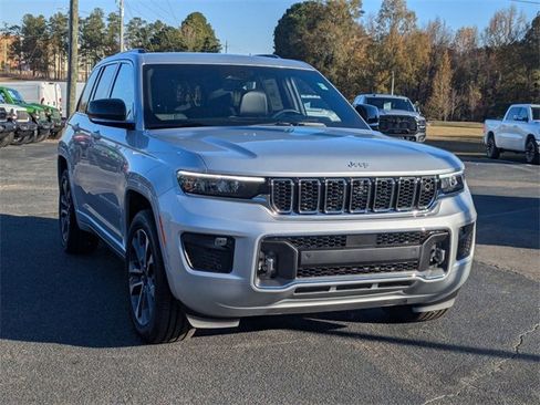 New 2025 Jeep Grand Cherokee Overland image 2