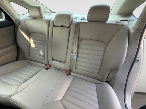 Used 2017 Ford Fusion Energi SE FWD image 15