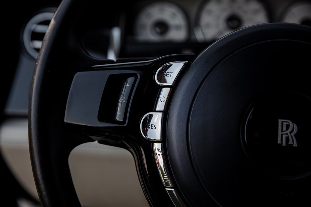 Used 2014 Rolls-Royce Ghost RWD image 19