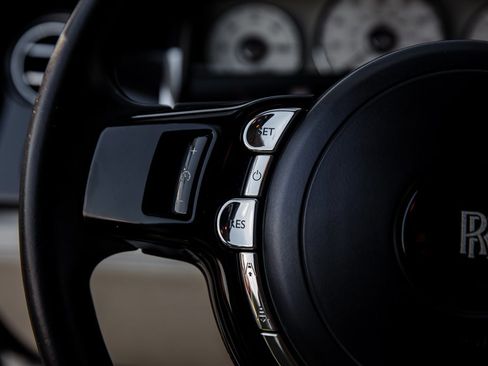 Used 2014 Rolls-Royce Ghost image 19