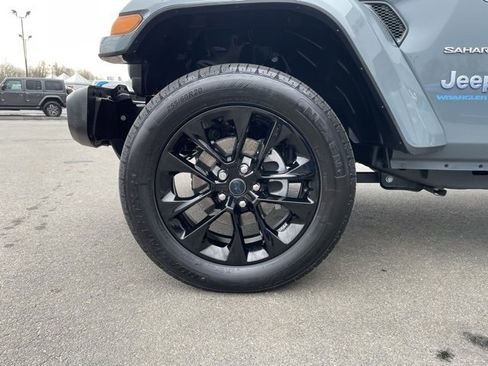 Used 2024 Jeep Wrangler Unlimited Sahara w/ Safety Group image 31
