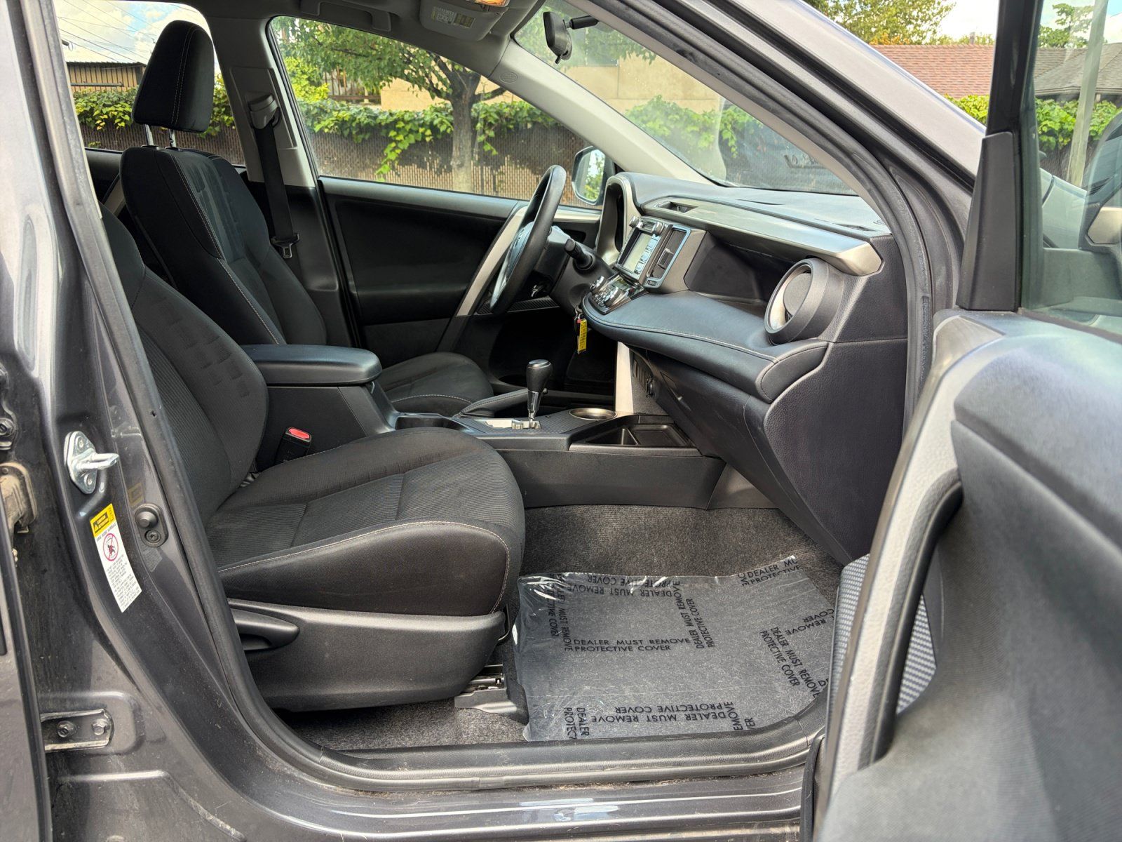 Used 2015 Toyota RAV4 XLE AWD/4WD image 30