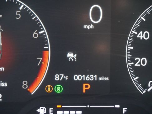 Used 2025 Honda Civic LX image 9
