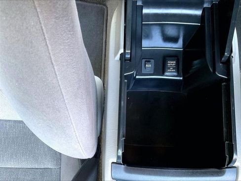 Used 2010 Honda Accord LX image 12