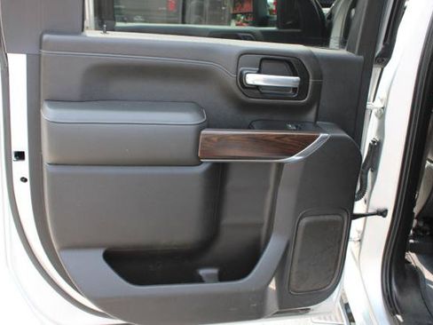 Used 2020 GMC Sierra 2500 SLT RWD image 32