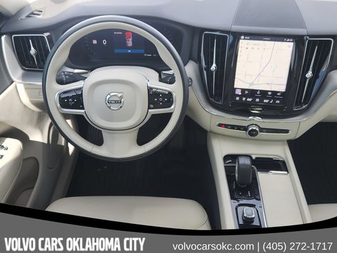 Certified 2024 Volvo XC60 B5 Core w/ Protection Package Premier AWD/4WD image 21