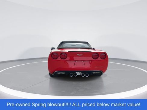 Used 2011 Chevrolet Corvette Convertible w/ 1LT RWD image 3