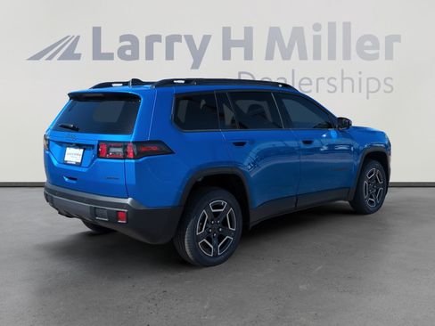 New 2026 Jeep Cherokee Laredo AWD/4WD image 5
