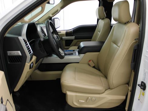 Used 2016 Ford F150 Lariat w/ Equipment Group 502A Luxury AWD/4WD image 50