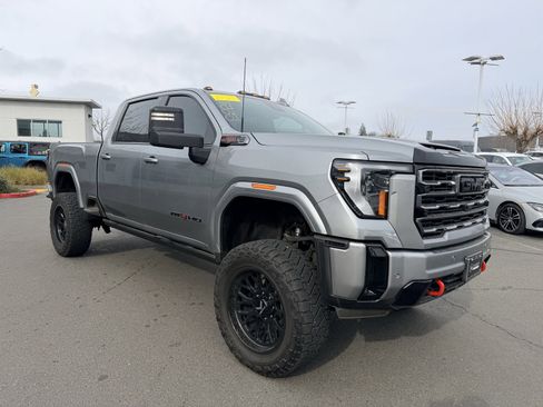 Used 2025 GMC Sierra 2500 AT4 w/ AT4 Premium Plus Package image 2
