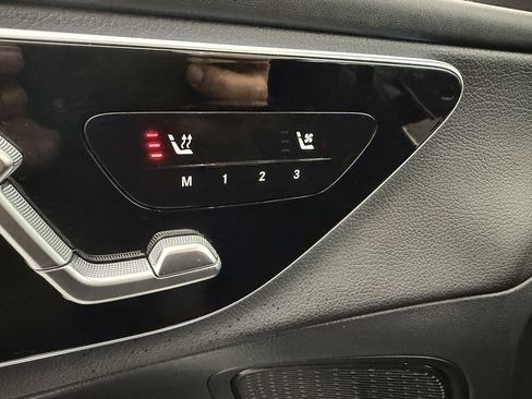 Used 2024 Mercedes-Benz GLC 300 4MATIC image 19