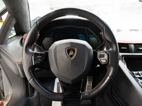Used 2018 Lamborghini Aventador S image 17
