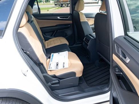 New 2026 Volkswagen Atlas Cross Sport SEL R-Line image 40