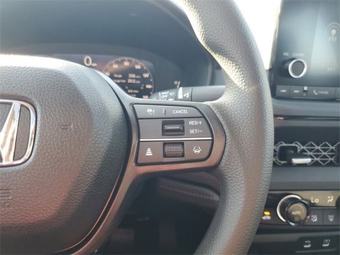 New 2025 Honda Accord SE image 18