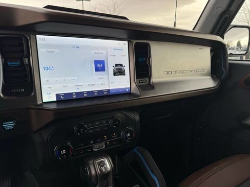 Used 2023 Ford Bronco Outer Banks image 21