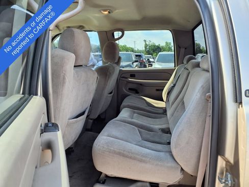 Used 2006 Chevrolet Silverado 1500 LT w/ Onstar Plus Package AWD/4WD image 12