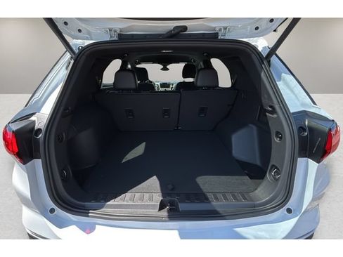 Used 2024 Chevrolet Equinox RS w/ RS Leather Package FWD image 32