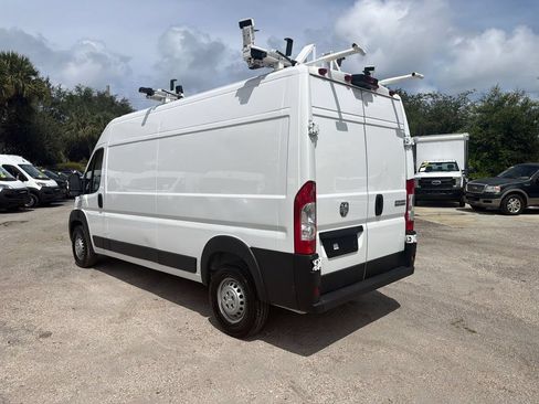 Used 2024 RAM ProMaster 2500 FWD image 3