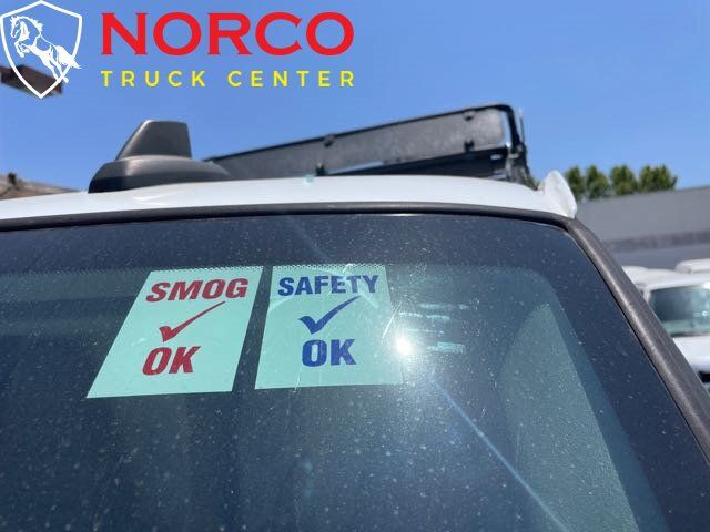 Used 2018 Chevrolet Express 2500 RWD image 21